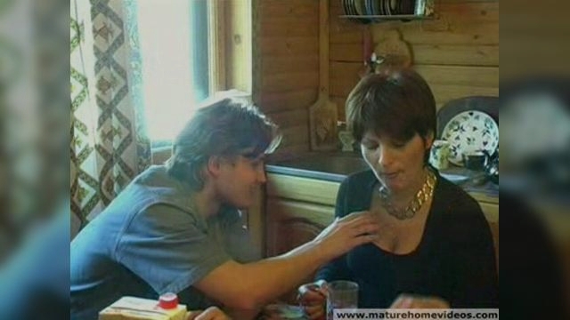 мама и сын на даче: смотреть русское порно видео онлайн бесплатно